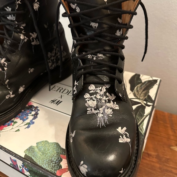 Erdem x H&M Ladies Leather Floral Lace-up Boots - Picture 8 of 11